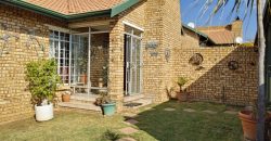 CASTLEVIEW – SIMPLEX FOR SALE -LOW MAINTENANCE UNIT WITH PRIVATE GARDEN- REDUCED